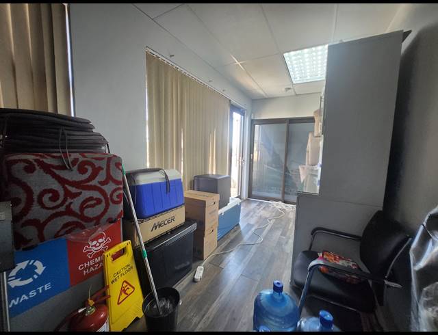 290M² OFFICE TO LET IN NOORDWYK